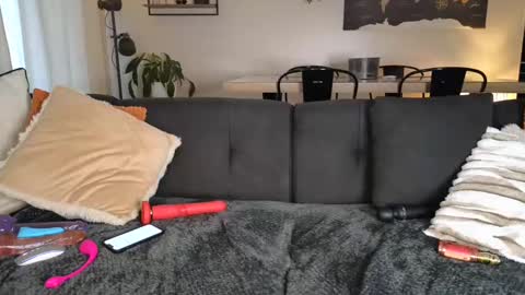 sacha__xx online show from 02-18-25, 04:16