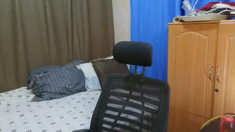 Snapshot of sachu01 chatting on 05-01-26, 10:42 Sachu01 online show from 05-01-26, 10:42