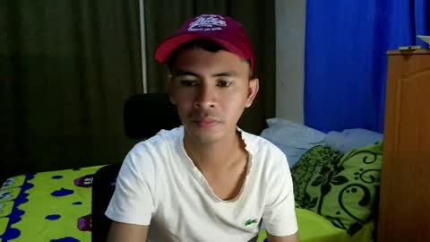 Snapshot of sachu01 chatting on 05-18-26, 09:04 Sachu01 online show from 05-18-26, 09:04