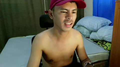 Snapshot of sachu01 chatting on 05-21-26, 07:15 Sachu01 online show from 05-21-26, 07:15