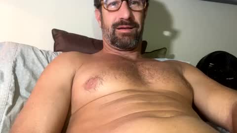 Snapshot of sackskincreamer chatting on 01-06-25, 05:08 R online show from 01-06-25, 05:08