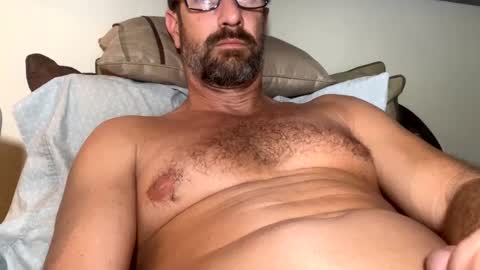 Snapshot of sackskincreamer chatting on 02-17-25, 05:04 R online show from 02-17-25, 05:04