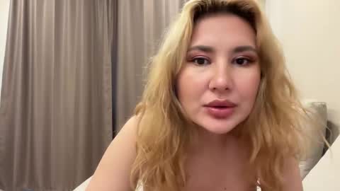 Snapshot of sacreed_lovee chatting on 06-05-26, 10:10 sacreed_lovee online show from 06-05-26, 10:10