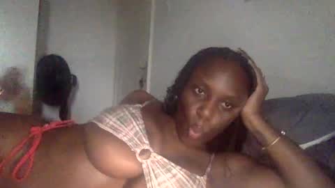 Snapshot of sade991803 chatting on 07-05-26, 11:39 Onika online show from 07-05-26, 11:39
