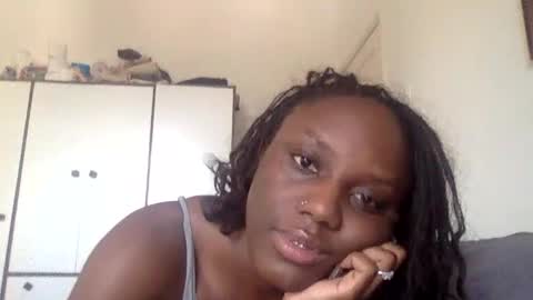 Snapshot of sade991803 chatting on 07-12-26, 12:29 Onika online show from 07-12-26, 12:29