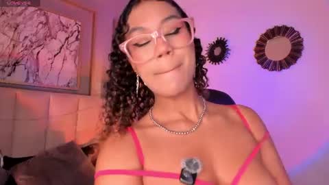 Snapshot of sade_jackson1 chatting on 07-29-26, 03:37 Sophie online show from 07-29-26, 03:37
