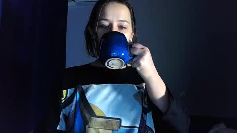 Snapshot of sademoface chatting on 01-28-25, 04:39 pluto online show from 01-28-25, 04:39