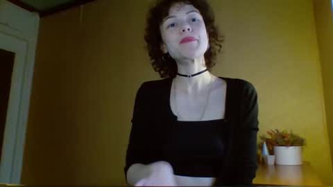 Rose online show from 10-27-25, 12:42