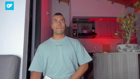 Snapshot of sag_1998 chatting on 01-18-25, 12:35 Sag online show from 01-18-25, 12:35