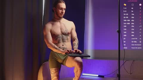 Adam online show from 03-11-25, 07:26