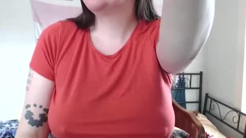 saggiemaggie online show from 12-15-25, 02:21