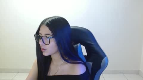 Sahaliefox  online show from 04-17-26, 10:24