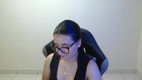 Sahaliefox  online show from 05-14-26, 09:43