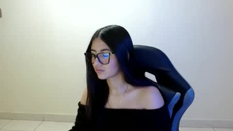 Sahaliefox  online show from 05-22-26, 05:51