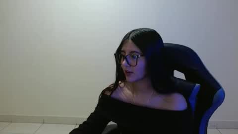 Sahaliefox  online show from 05-27-26, 09:23