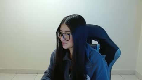 Sahaliefox  online show from 06-06-26, 08:57