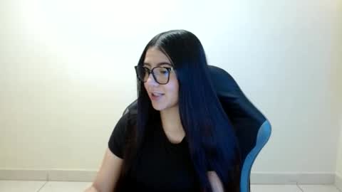 Sahaliefox  online show from 06-08-26, 01:00
