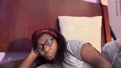 cutie maya online show from 11-27-25, 04:03