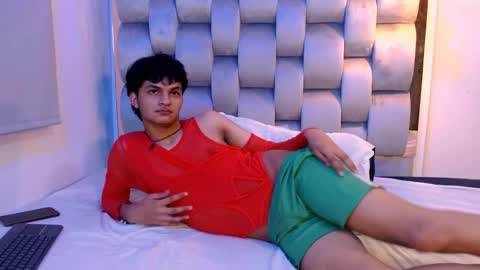 Snapshot of sahircharm chatting on 05-05-26, 12:40 sahircharm online show from 05-05-26, 12:40