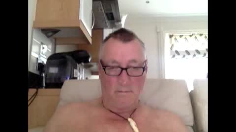 Snapshot of sail_naked chatting on 10-18-25, 03:46 sail_naked online show from 10-18-25, 03:46
