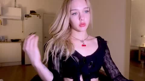 Sofia online show from 12-14-25, 11:09