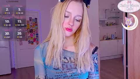 Sofia online show from 03-25-26, 03:34