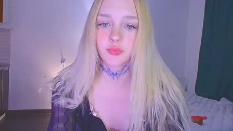 Sofia online show from 04-21-26, 01:42