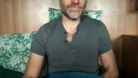 Snapshot of saint009 chatting on 10-15-25, 11:43 saint009 online show from 10-15-25, 11:43