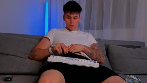 Roby online show from 09-11-25, 12:22