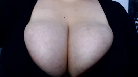 Sarah online show from 06-20-26, 04:37