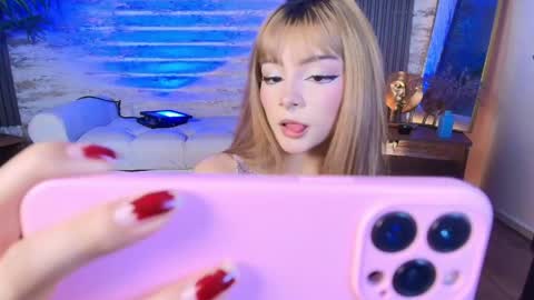 Snapshot of sakuramoss chatting on 04-11-26, 08:40 Sakura Moss online show from 04-11-26, 08:40