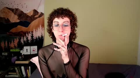 Snapshot of salemqueer_ chatting on 01-22-25, 12:48 Sam online show from 01-22-25, 12:48