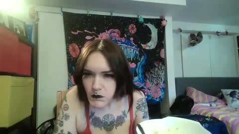 salemsslut online show from 02-20-25, 05:29