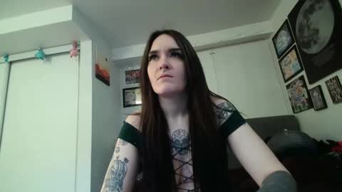 salemsslut online show from 02-27-25, 03:05