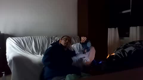 Snapshot of salis1981 chatting on 02-02-25, 04:15 salis1981 online show from 02-02-25, 04:15