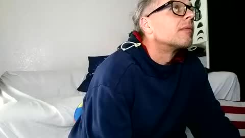 Snapshot of salis1981 chatting on 02-10-25, 03:35 salis1981 online show from 02-10-25, 03:35