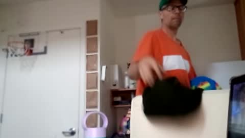 Snapshot of salis1981 chatting on 03-02-25, 08:40 salis1981 online show from 03-02-25, 08:40