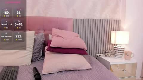 Silvia online show from 02-24-25, 03:42