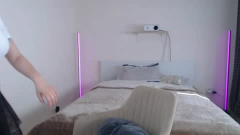 Sally online show from 06-25-26, 06:18