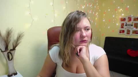 Snapshot of sallyverda chatting on 11-07-25, 07:03 Sally online show from 11-07-25, 07:03