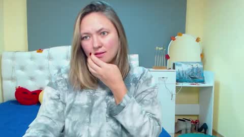 Snapshot of sallyverda chatting on 12-01-25, 07:30 Sally online show from 12-01-25, 07:30