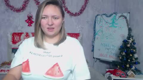 Snapshot of sallyverda chatting on 12-18-25, 08:04 Sally online show from 12-18-25, 08:04