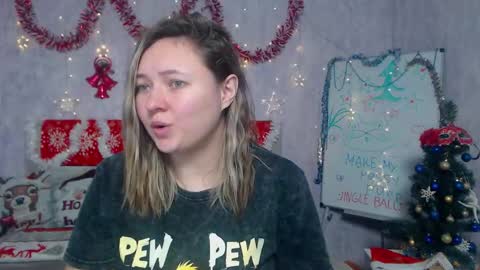 Snapshot of sallyverda chatting on 01-08-26, 06:43 Sally online show from 01-08-26, 06:43