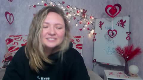 Snapshot of sallyverda chatting on 02-12-26, 08:37 Sally online show from 02-12-26, 08:37