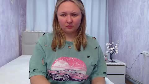 Snapshot of sallyverda chatting on 05-29-26, 05:55 Sally online show from 05-29-26, 05:55