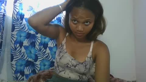 Snapshot of sallywett chatting on 02-24-25, 12:05 SallyWett online show from 02-24-25, 12:05
