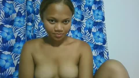 Snapshot of sallywett chatting on 02-26-25, 07:05 SallyWett online show from 02-26-25, 07:05