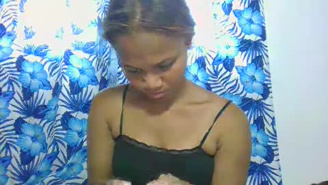Snapshot of sallywett chatting on 02-27-25, 12:23 SallyWett online show from 02-27-25, 12:23