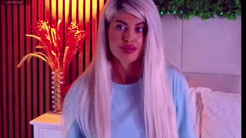 Snapshot of salmaroze chatting on 05-17-26, 03:37 SalmaRoze online show from 05-17-26, 03:37