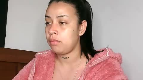 Snapshot of salome__hills chatting on 03-20-26, 03:50 online show from 03-20-26, 03:50